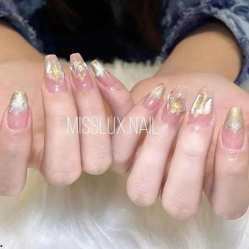 梯形美甲 网红沙发,梯形美甲引领时尚潮流新风向