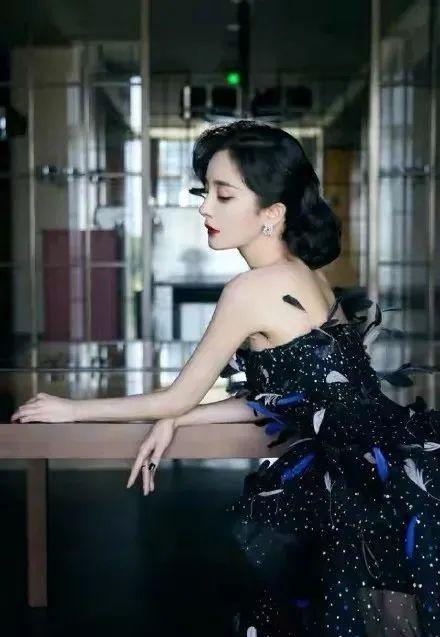 头条女神黛丝羽,揭秘网络红人的魅力与影响力