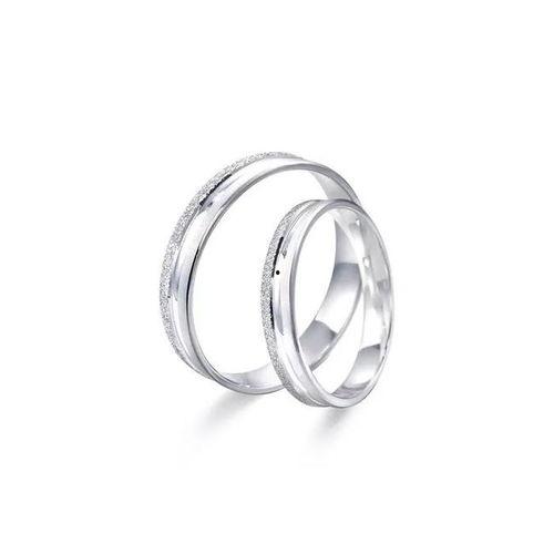 网红小红书戒指,潮流指尖的艺术品