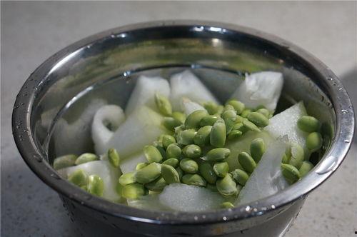 夏天吃咸瓜毛豆,咸瓜毛豆搭配，清爽一夏！