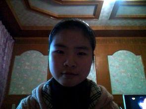 娃娃脸戴眼镜网红,萌态可掬的互联网新宠