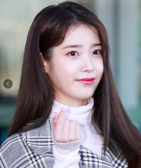 嫩白韩国明星,揭秘明星肌肤保养之道