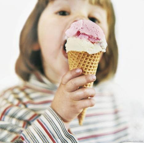 小猫吃冰淇淋瓜