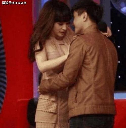 明星亲吻柳岩,柳岩瞬间成为焦点！
